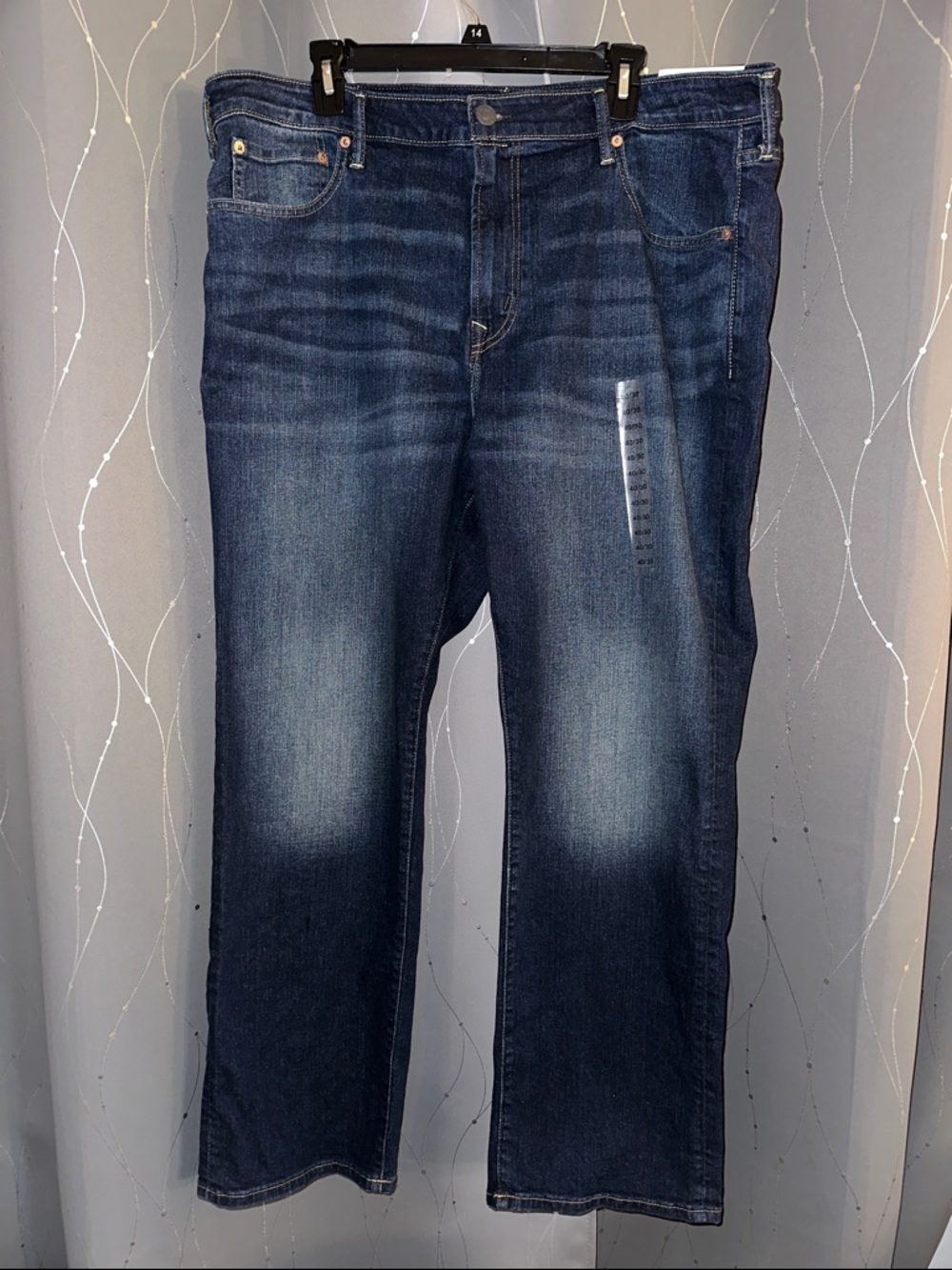NWT American Eagle Outfitters Men’s 40/30 Dark Blue Relaxed Straight Jeans